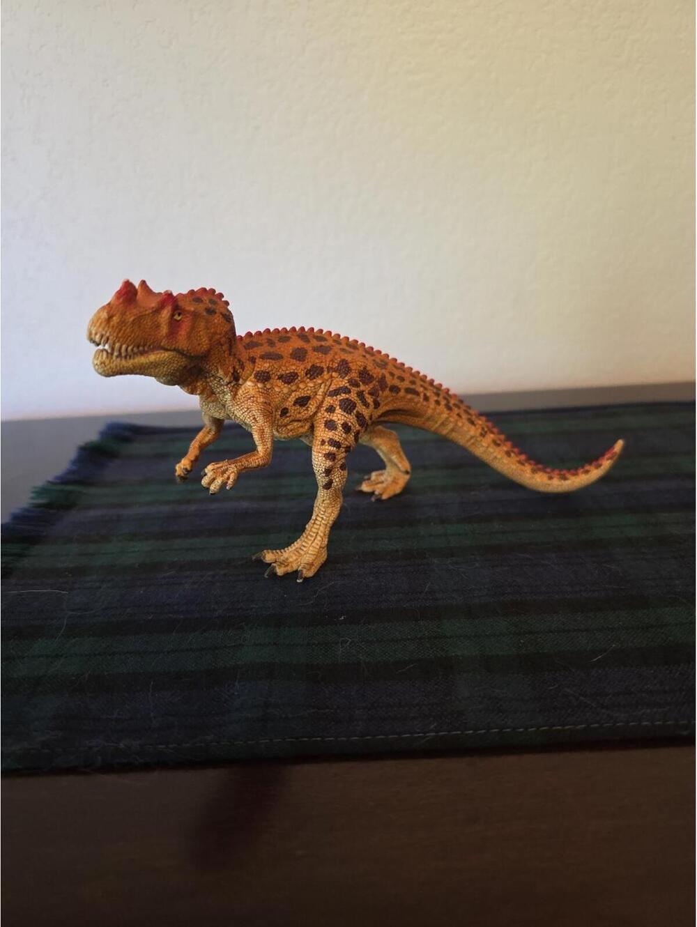 Schleich Ceratosaurus Dinosaur Figure 8" Toy Movable Jaw
